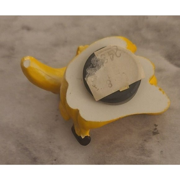 Peeled Banana In Bundle Of Bananas Vintage Refrigerator Magnet - SEE DESCRIPTION - Picture 7 of 7